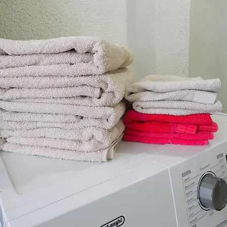 Prime Location Center - Free Wi-fi Apartment *